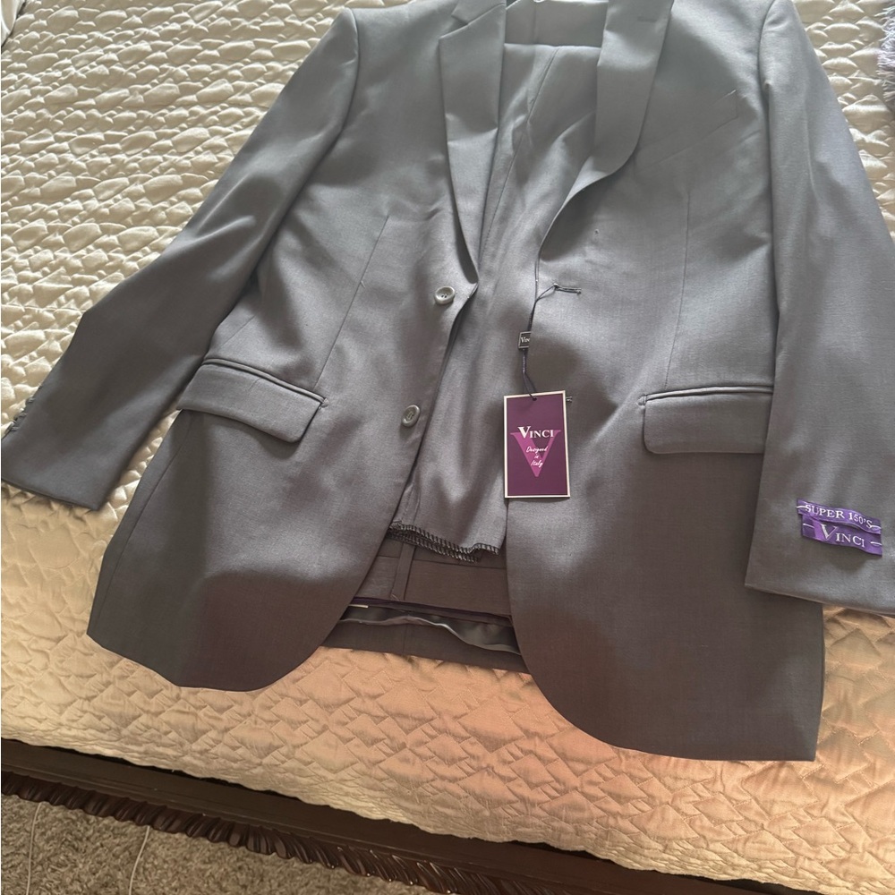 Vince Gray Suit with Notched Lapel and Tailored Fit